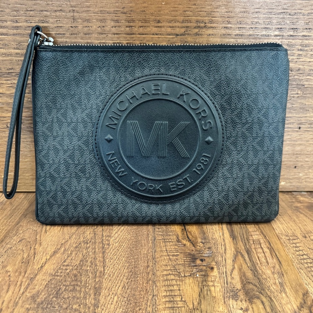 Michael Kors Fulton Sport XL Clutch Wristlet Logo Black C